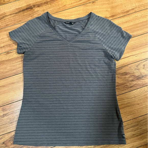 Toad& Co. V neck short sleeve shirt - Picture 1 of 3